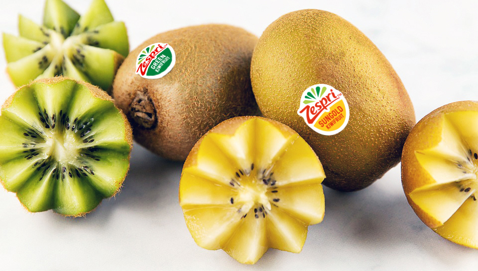 Green kiwi and golden kiwi