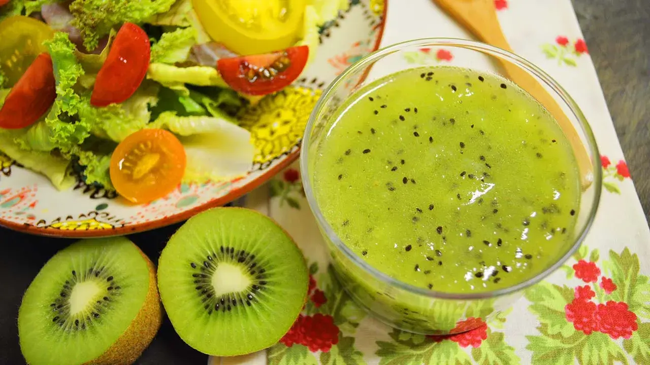 Kiwi, Lime & Strawberry Salad